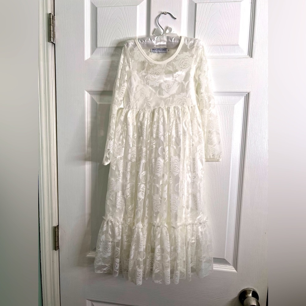 Little girls lace dress